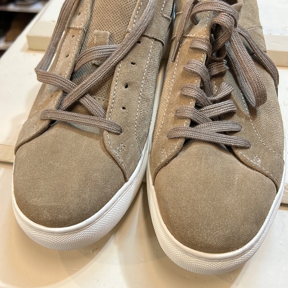 Trask Sneakers with white bottom. - Picture 2 of 8